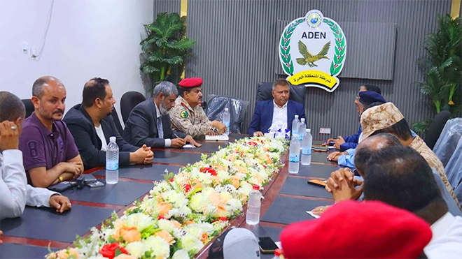 جانب من احتماع النائب العام ووزير الدفاع بإدارة المنطقة الحرة